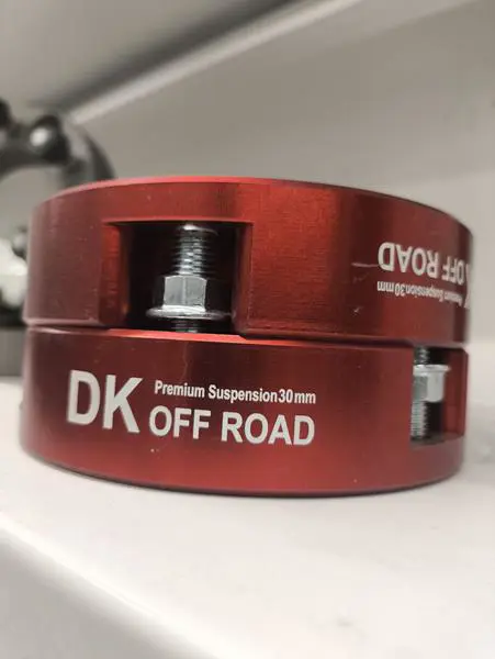 اسپیسر سرکمک 3 سانت جلو (6سانت ارتفاع) کلوت برند DK - 2