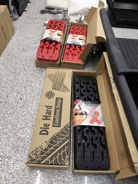 وافل‌بورد جان‌سخت برند مجیکمپ