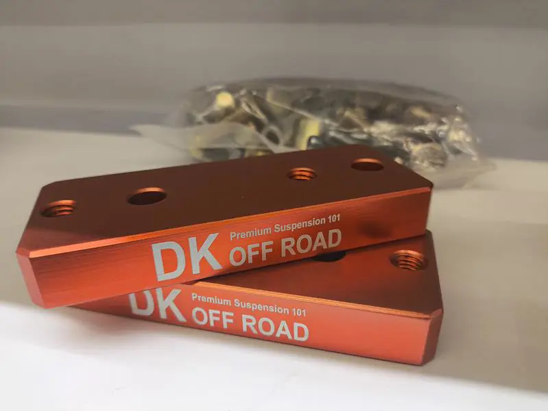 براکت موجگیر جلو کد 101 برند DK - 2