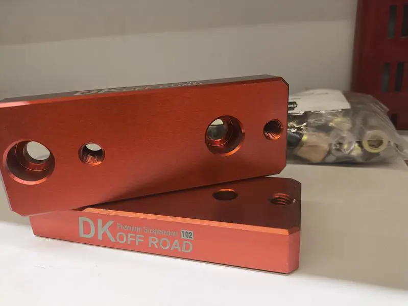 براکت موجگیر جلو اف جی کروز کد 102 برند DK