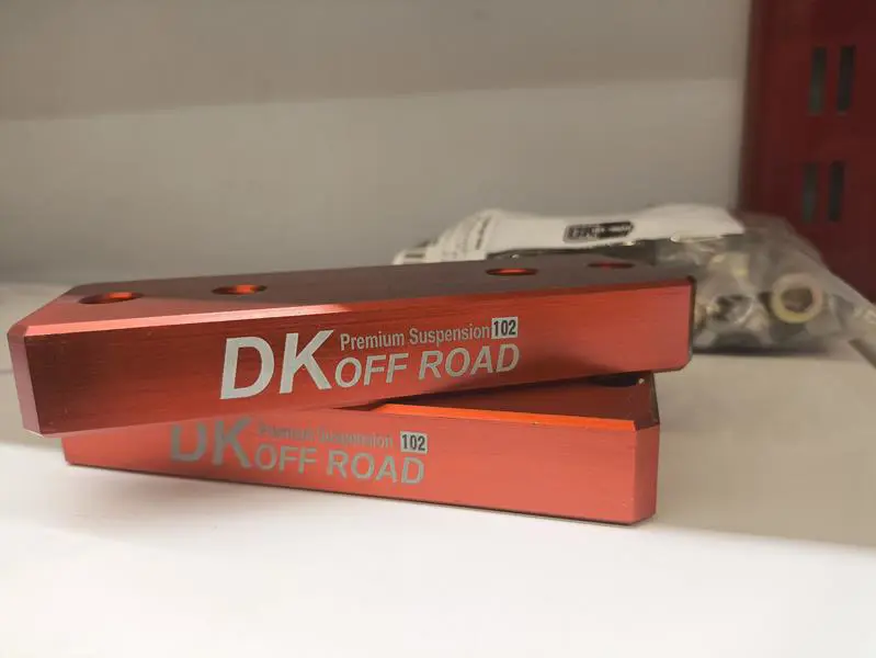 براکت موجگیر جلو پرادو 150 کد 102 برند DK - 2